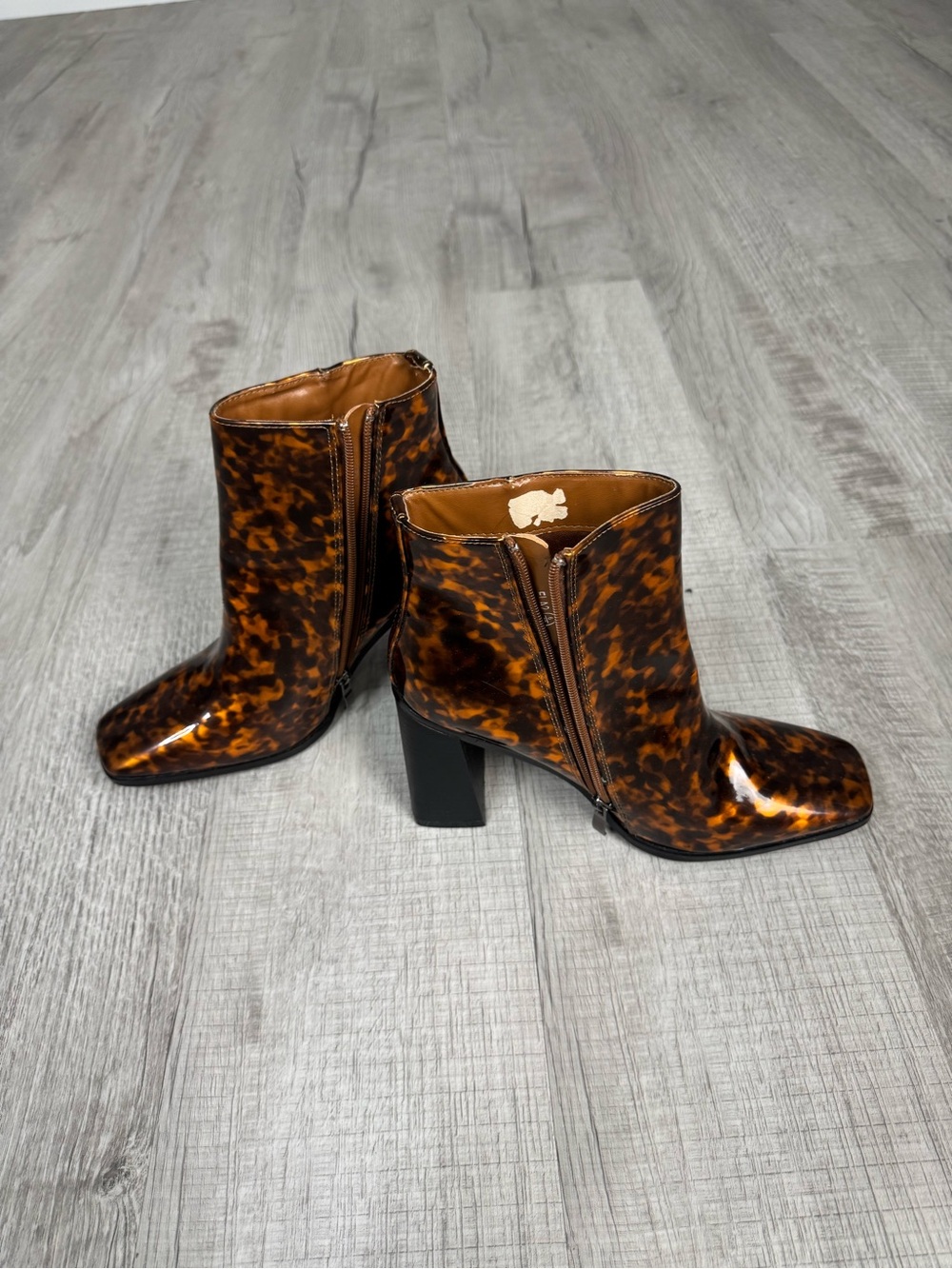 Nasty Gal Tortoiseshell Patent Ankle Boots Block Heel Square Toe Women’s US 9 - Picture 4 of 16
